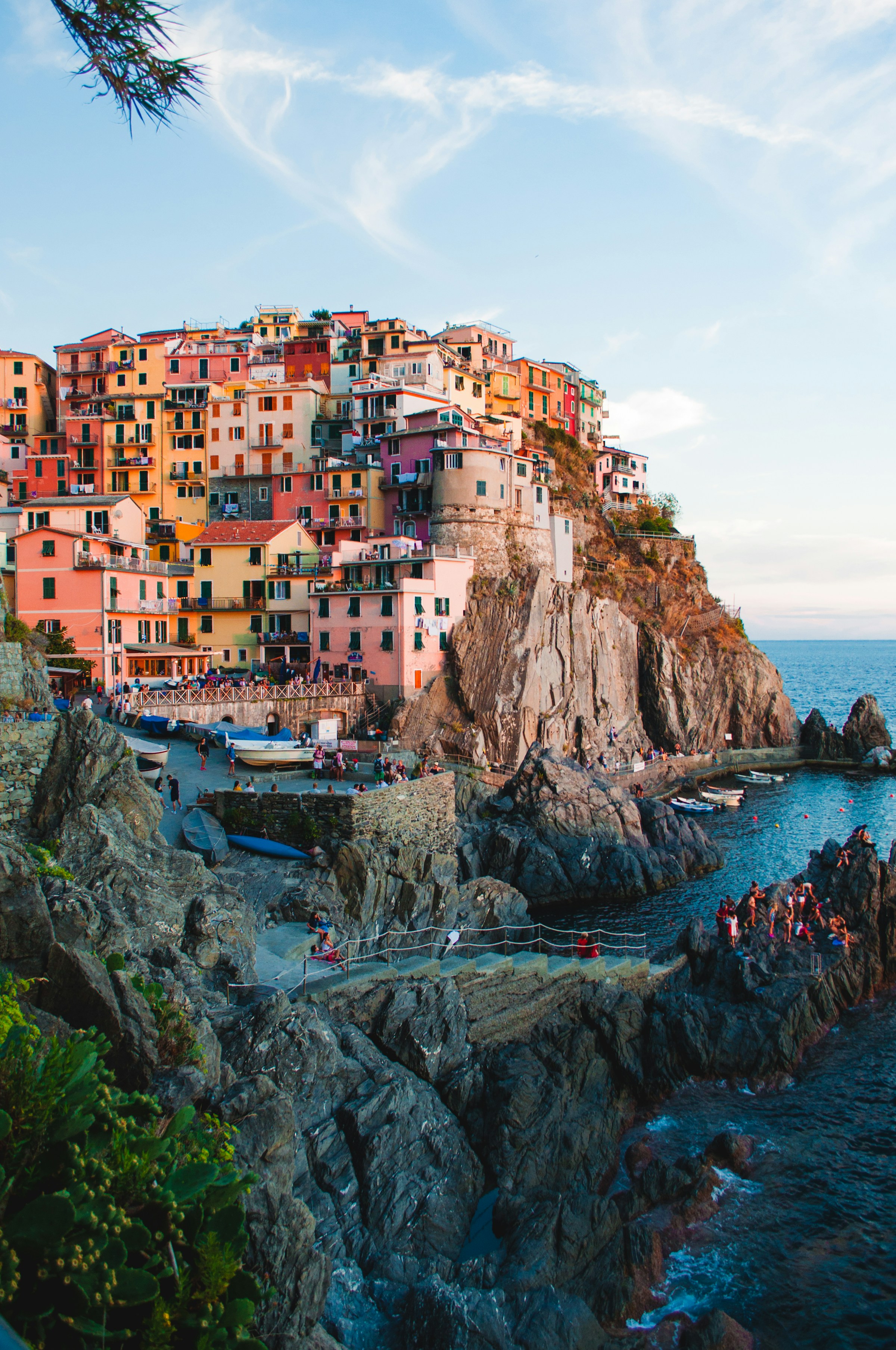 Colorful cliffside houses of Manarola in the Cinque Terre